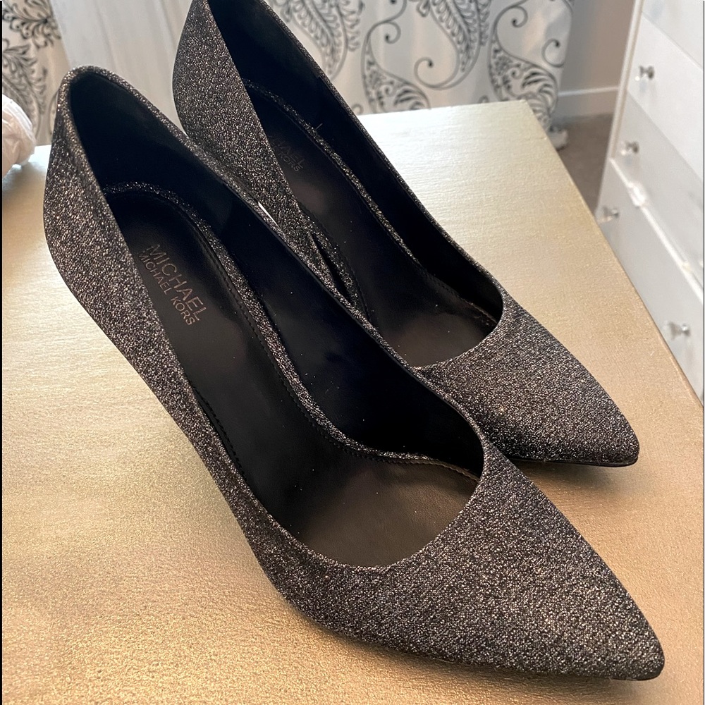 Michael Kors Glitter Pump